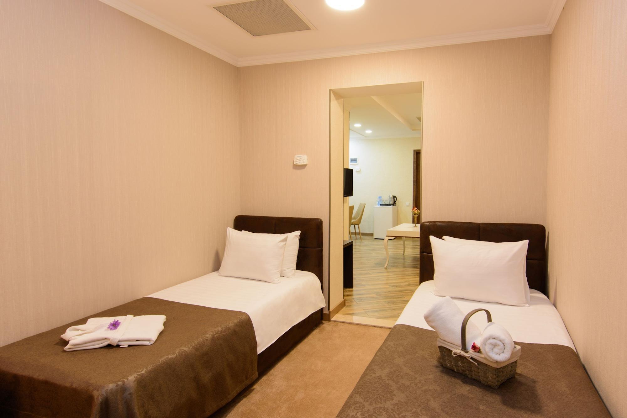 King David Hotel Tbilisi Buitenkant foto