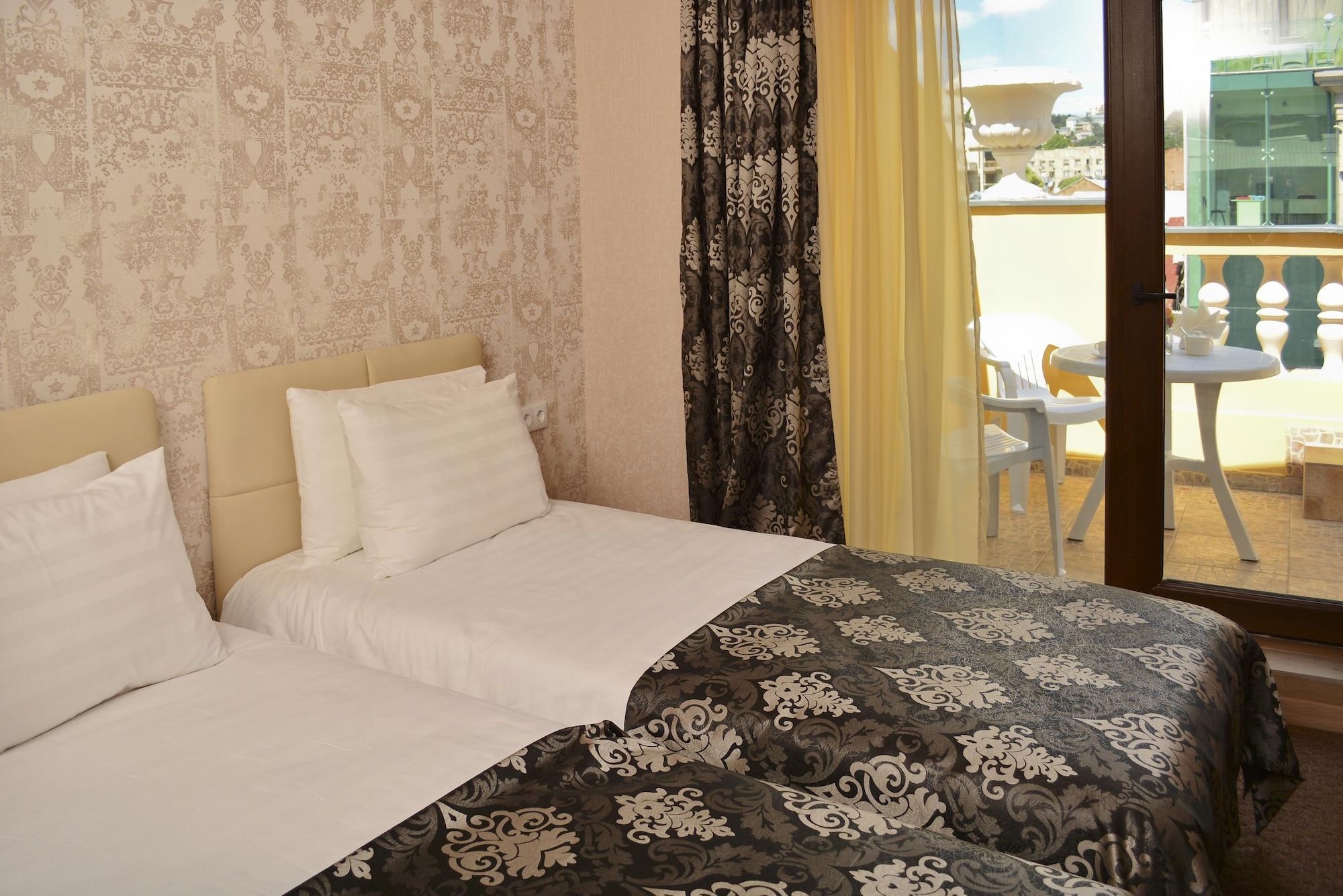 King David Hotel Tbilisi Buitenkant foto