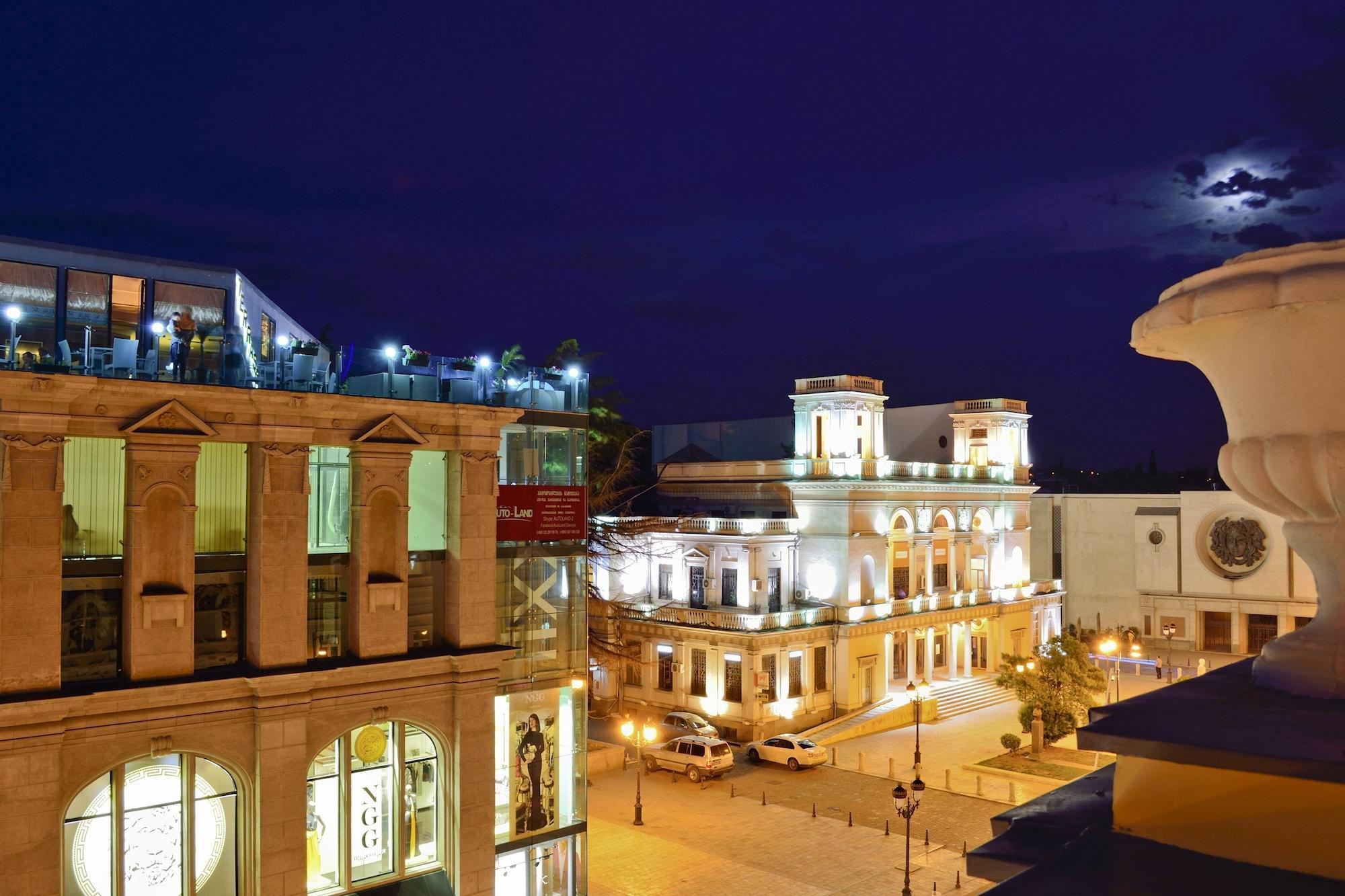 King David Hotel Tbilisi Buitenkant foto