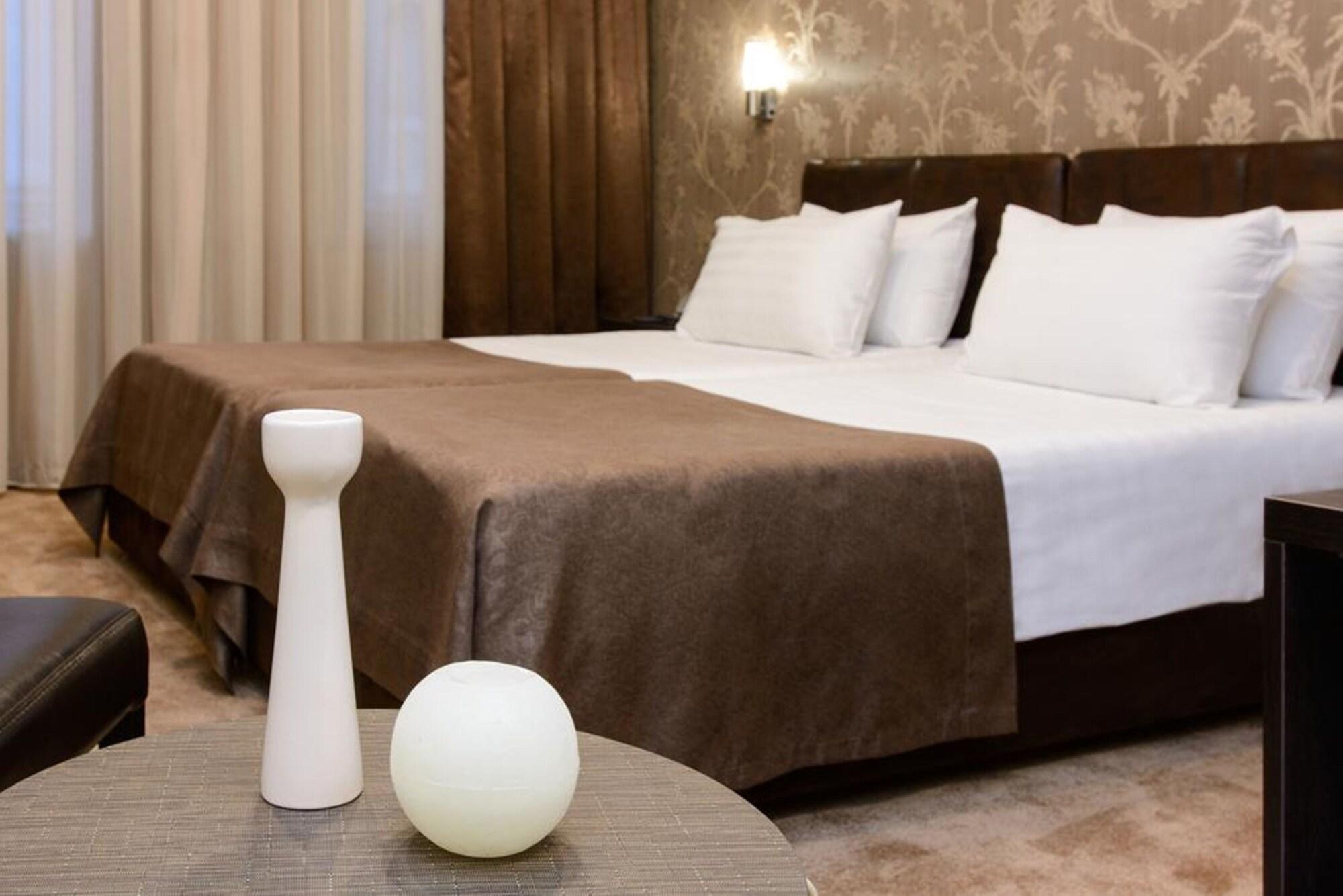 King David Hotel Tbilisi Buitenkant foto