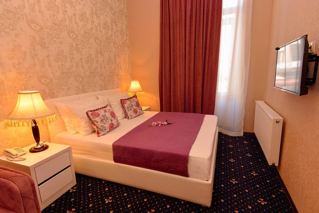 King David Hotel Tbilisi Buitenkant foto