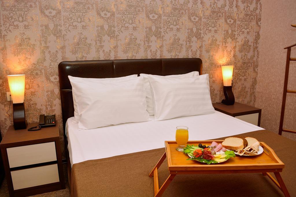 King David Hotel Tbilisi Buitenkant foto