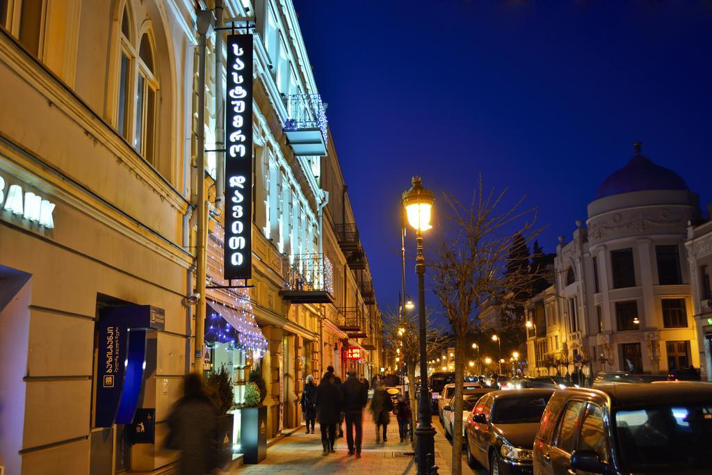 King David Hotel Tbilisi Buitenkant foto