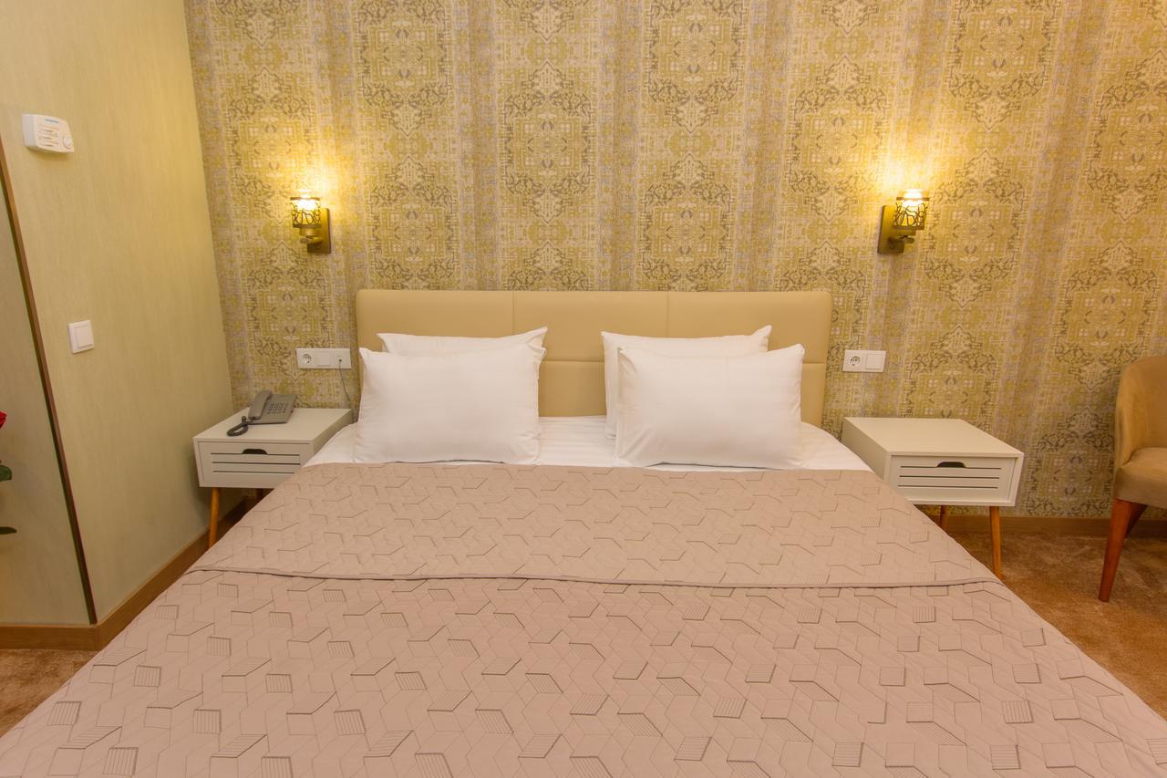 King David Hotel Tbilisi Buitenkant foto