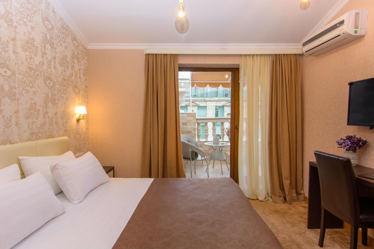 King David Hotel Tbilisi Buitenkant foto