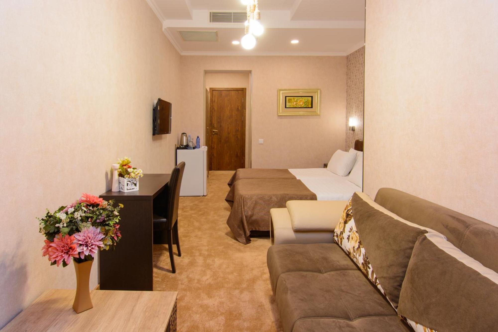 King David Hotel Tbilisi Buitenkant foto